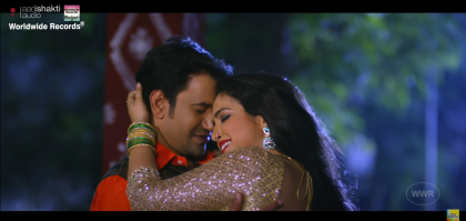 "करेला मन पट जाई" Romantic Song - Amrapali Dubey & Dinesh Lal Yadav