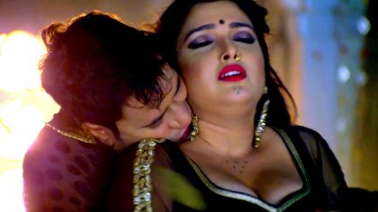 "जाड़ के जोगाड़ काके जा" Video Song - Amrapali Dubey & Dinesh Lal Yadav